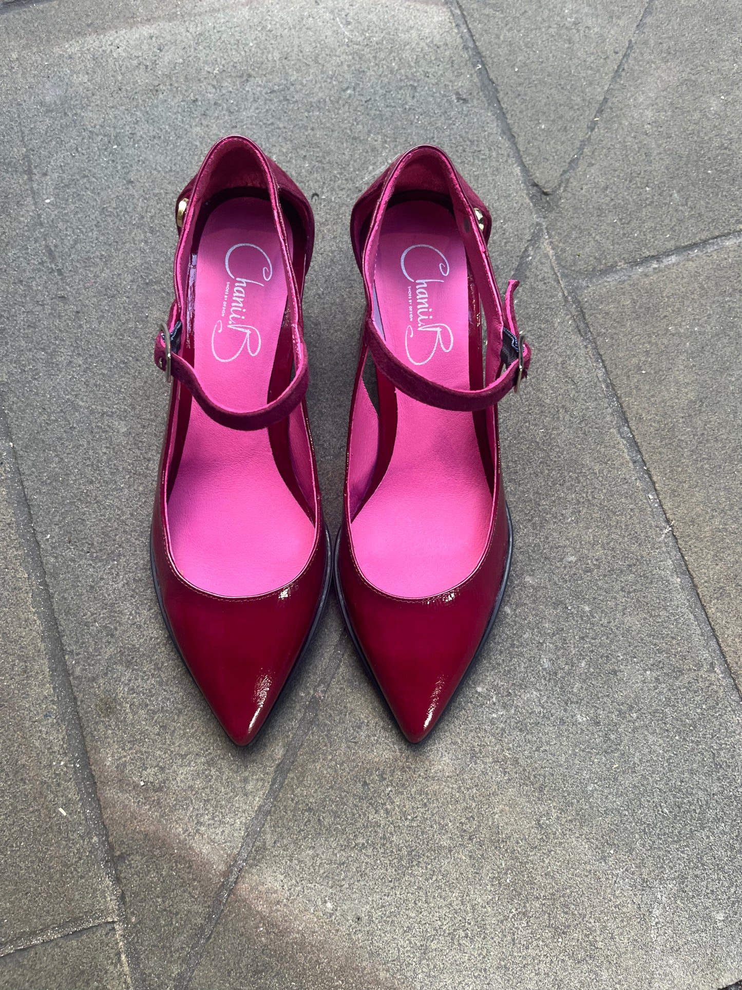 La La -Wine patent low heel shoe