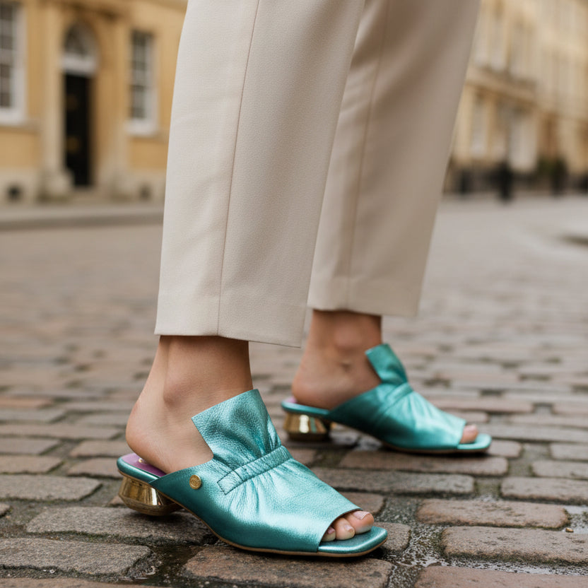 Fizzy-Blue metallic slide