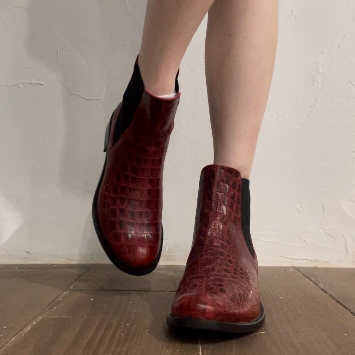 Taille Wine croc Chelsea ankle boot