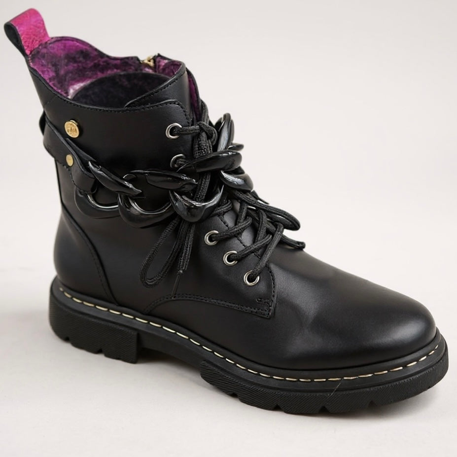 Paris - Black leather combat boot