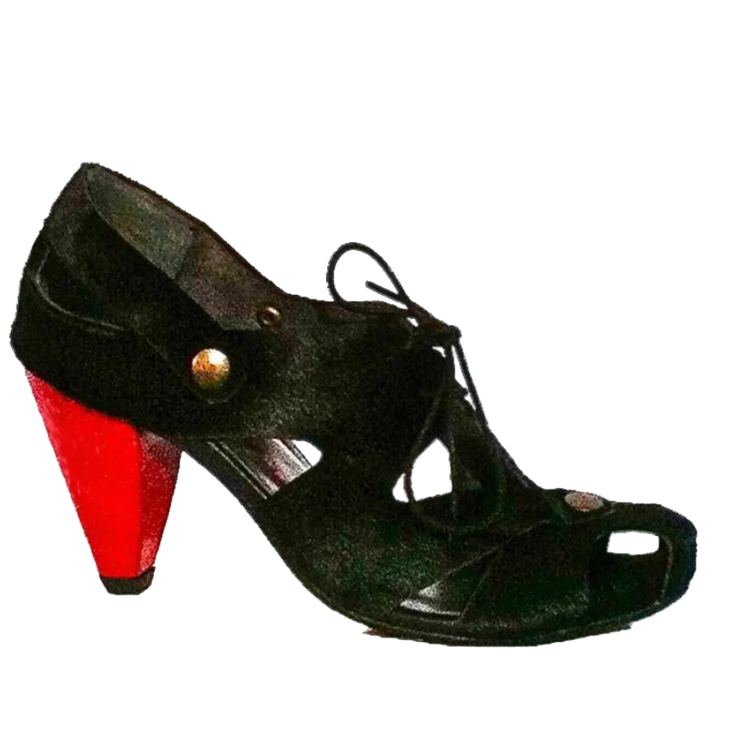Coco Black/Red- Last pAIR 37 ( FITS 38)