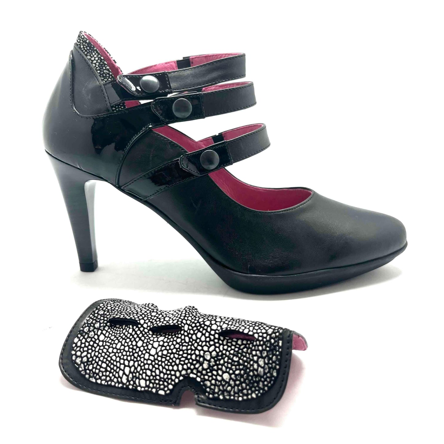 Andes - Black heel shoe