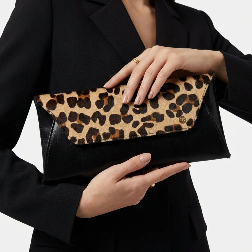 Fold Clutch - Leopard and black