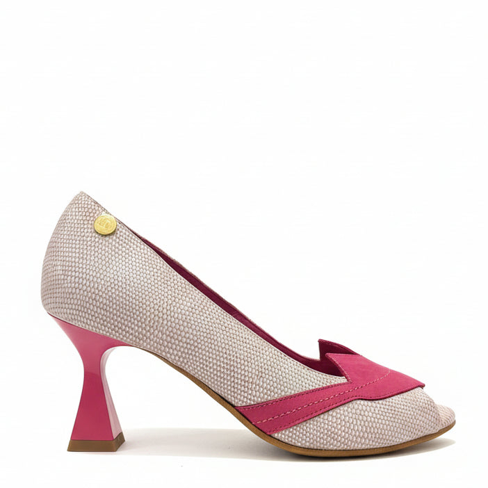 Demure- Pink shimmer and fuchsia lips