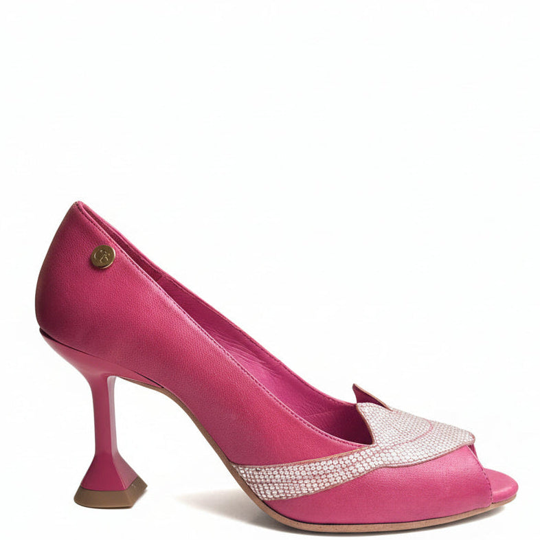 Demure fuchsia