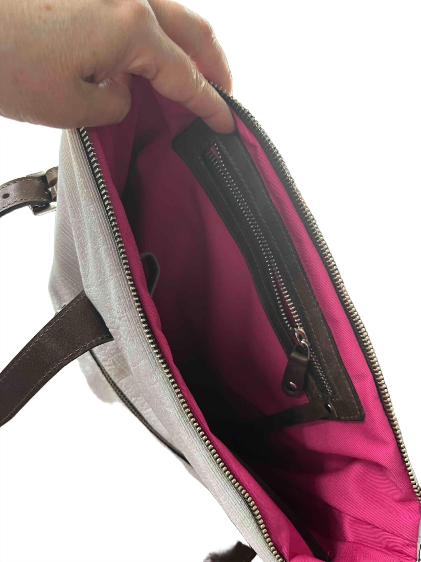 Campagne-tan laser leather handbag