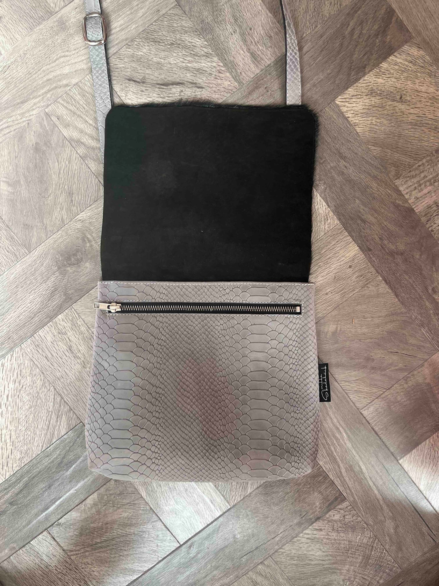 Vino-MS leather- Black and grey small messenger bag