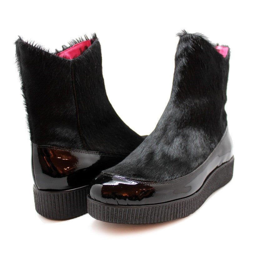 Mocca - Black COWHIDE- SIZES 37, 38 AND 39!