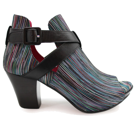 Rouge - Black Stripe platform shoe