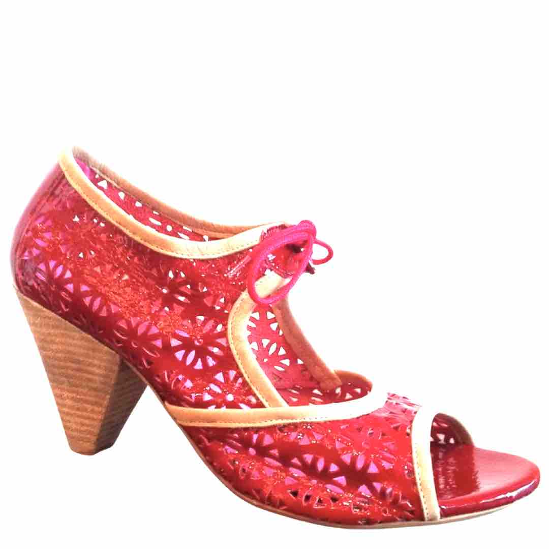 Gateau-red patent lace dress shoe