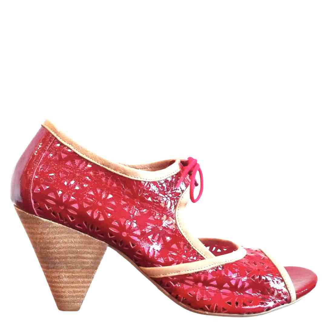 Gateau-red patent lace dress shoe