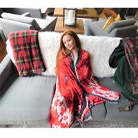 Scarf -Maple leaves- Canada - Chanii B