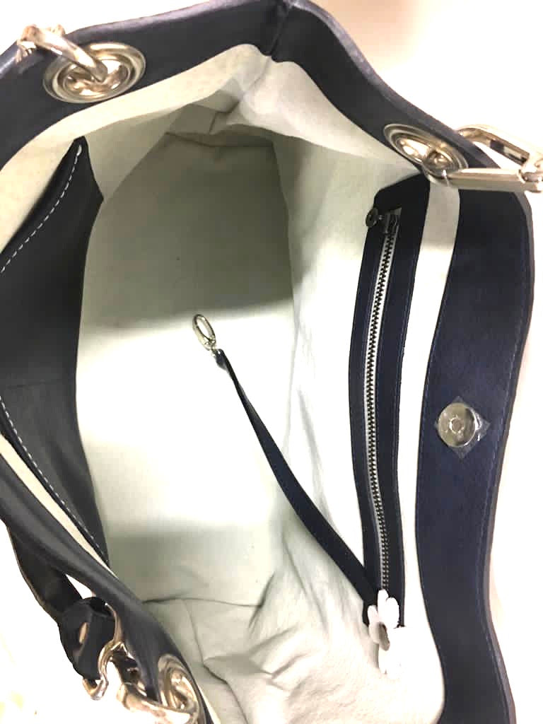 Daily - navy handbag