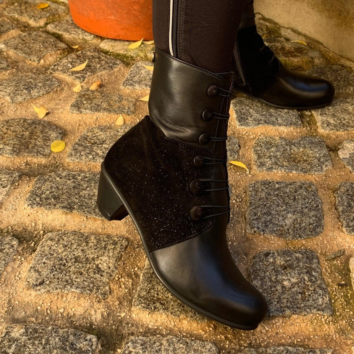 Chateau Noir - Black Button boot
